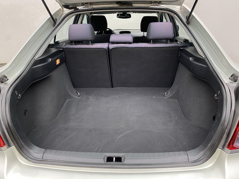 Toyota Avensis 1.8VVT-i Executive