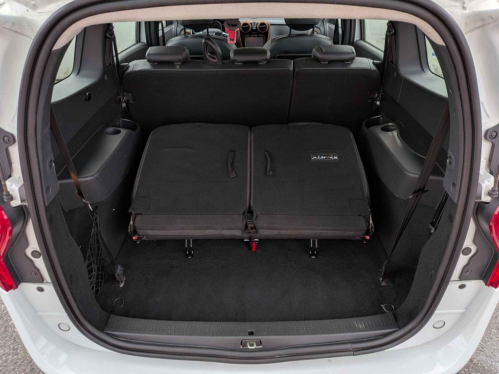 Dacia Lodgy 1.6i Stepway