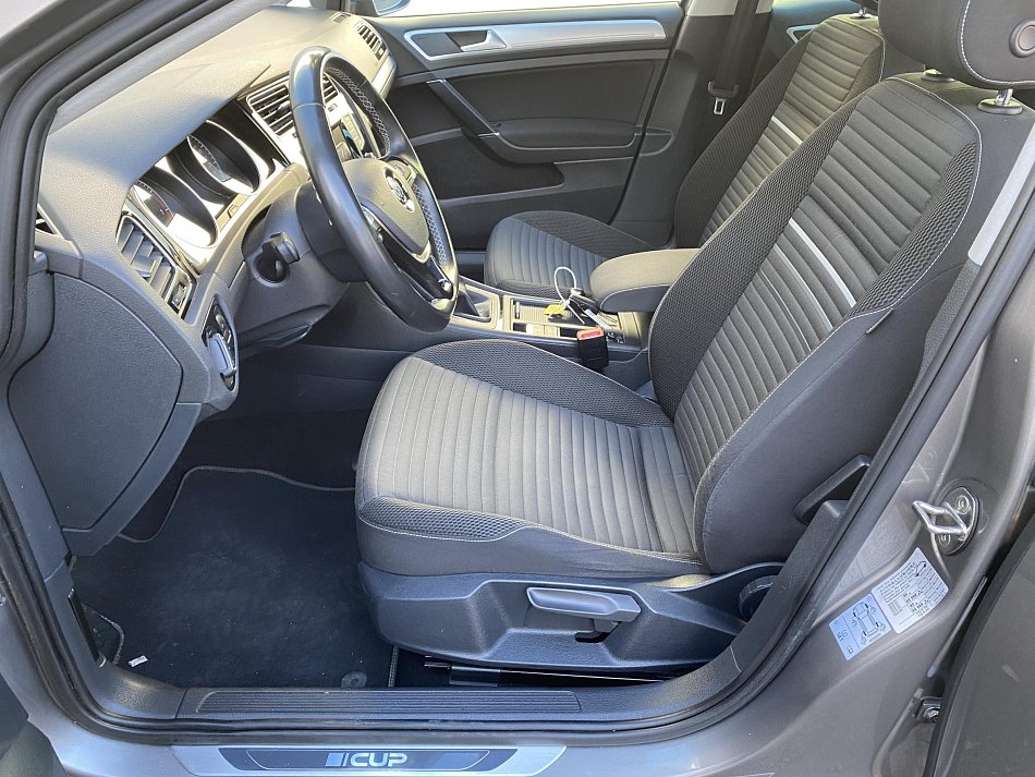 Volkswagen Golf 1.2TSi 