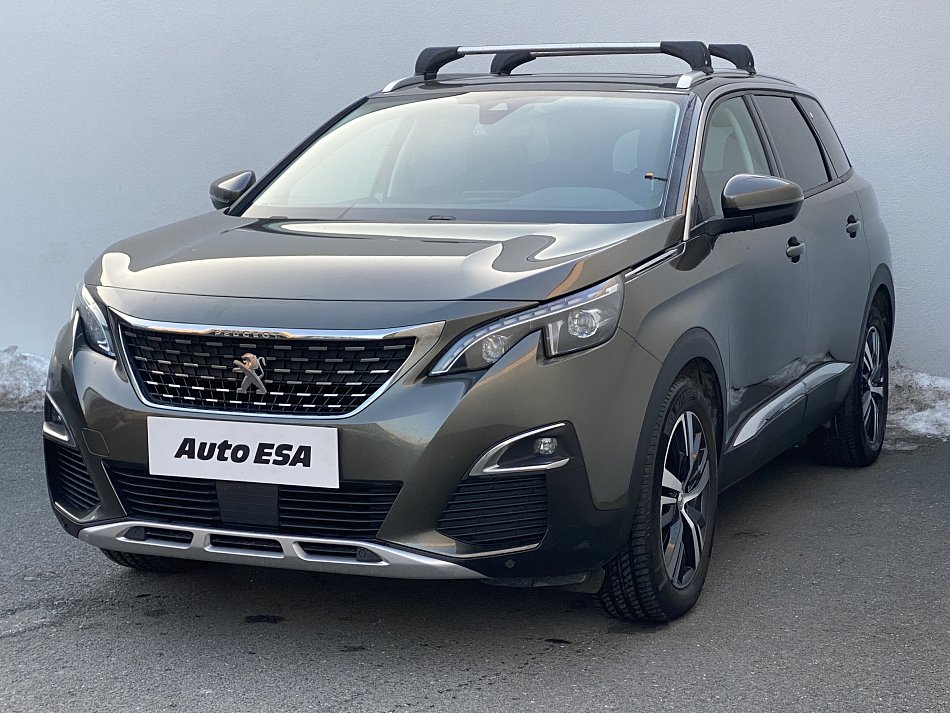 Peugeot 5008 1.5 HDi Allure 7míst
