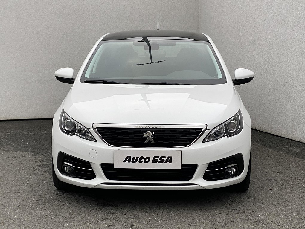 Peugeot 308 1.2i 