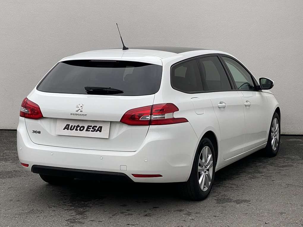 Peugeot 308 1.2i 