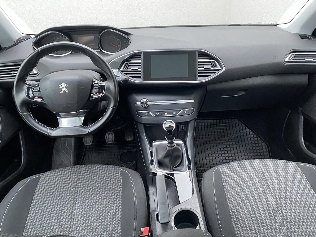 Peugeot 308 1.2i 