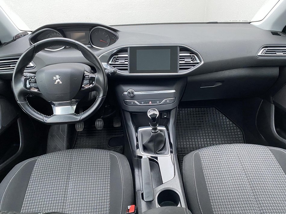 Peugeot 308 1.2i 