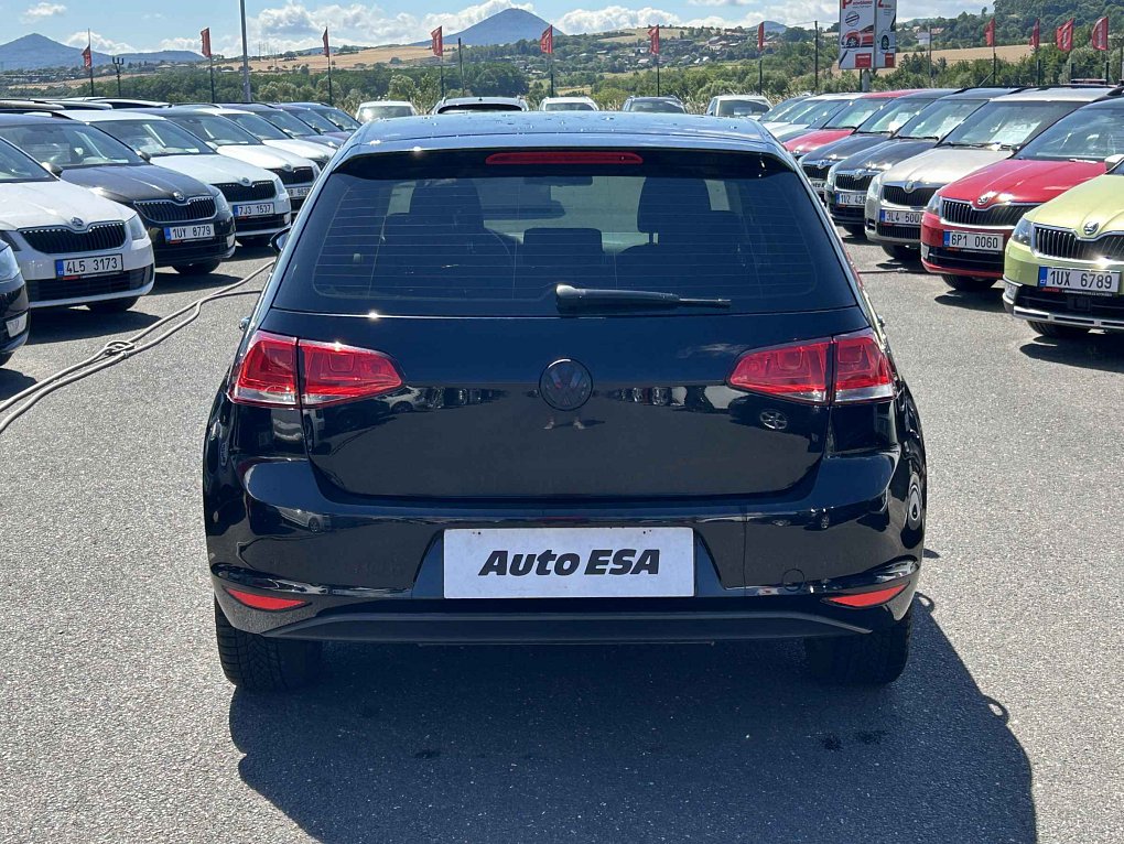 Volkswagen Golf 1.2i 
