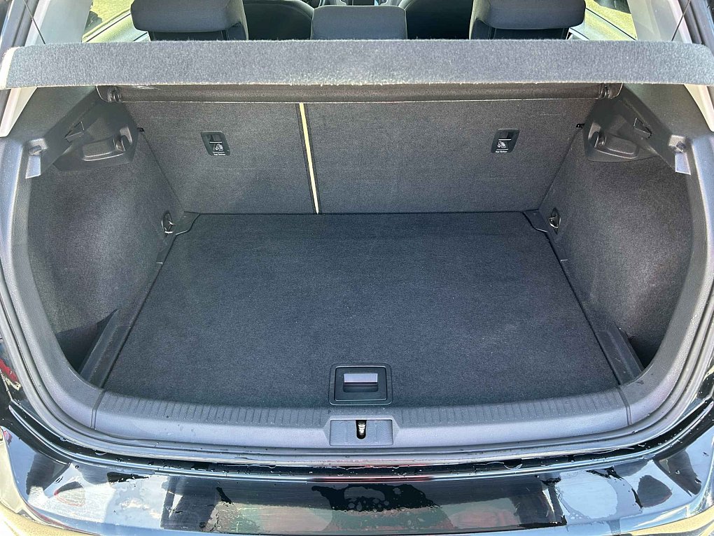 Volkswagen Golf 1.2i 