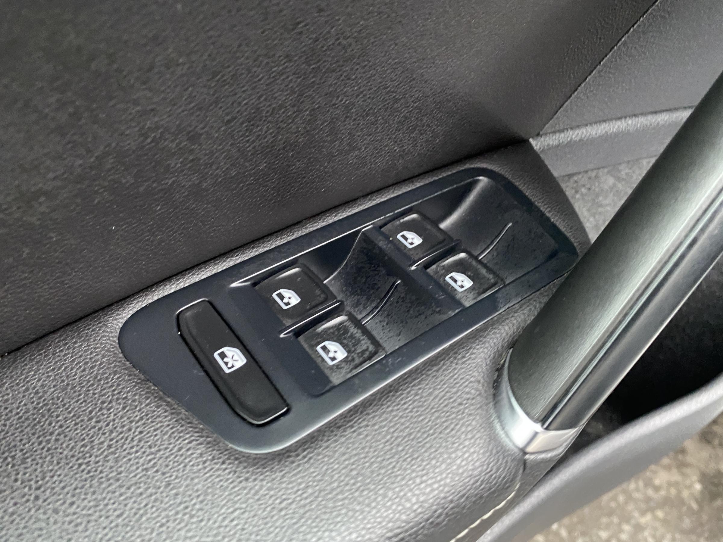 Volkswagen Golf, 2016 - pohled č. 13