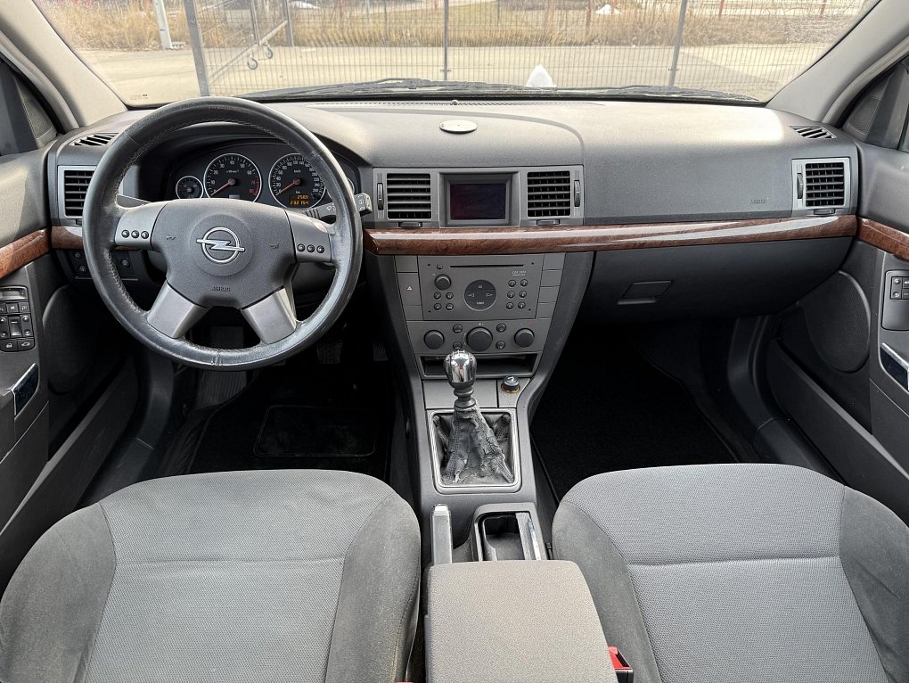 Opel Vectra 2.2i 
