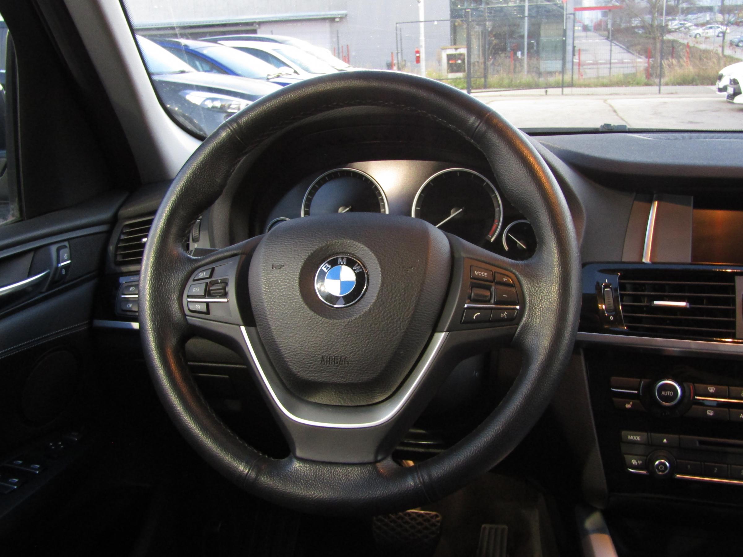 BMW X3, 2016 - pohled č. 13