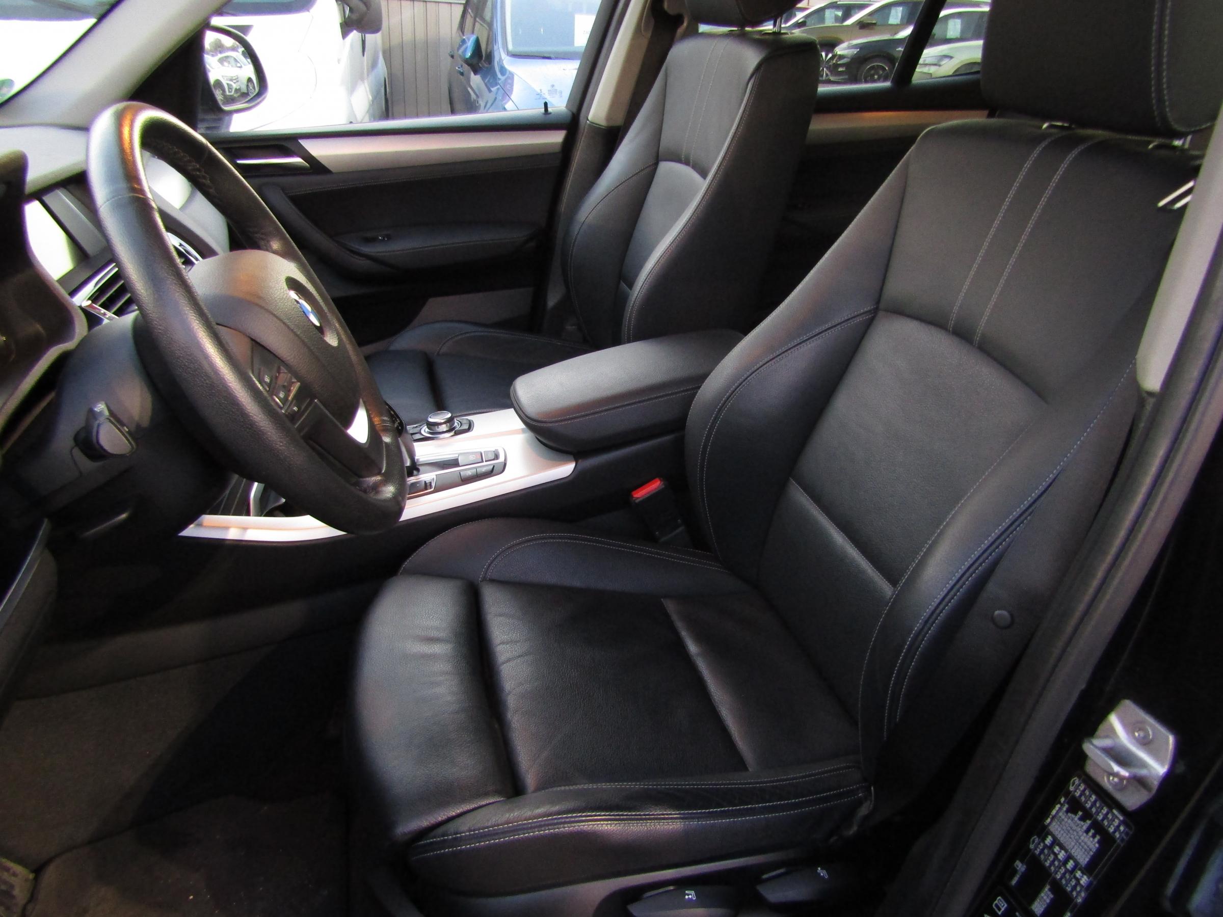 BMW X3, 2016 - pohled č. 9