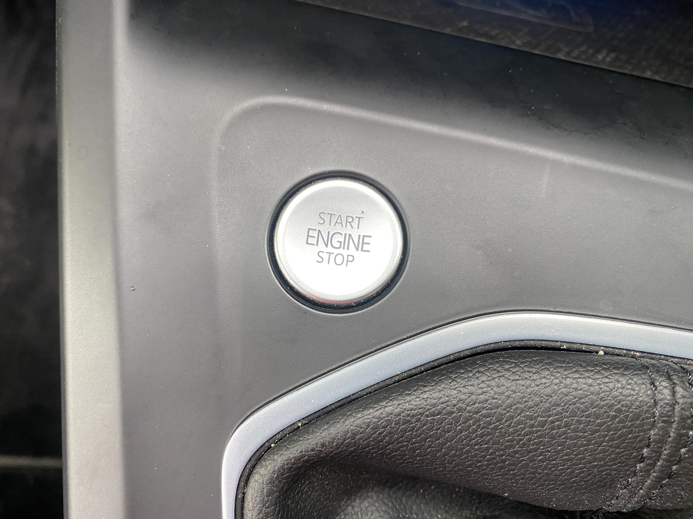 Volkswagen Golf, 2022 - pohled č. 21