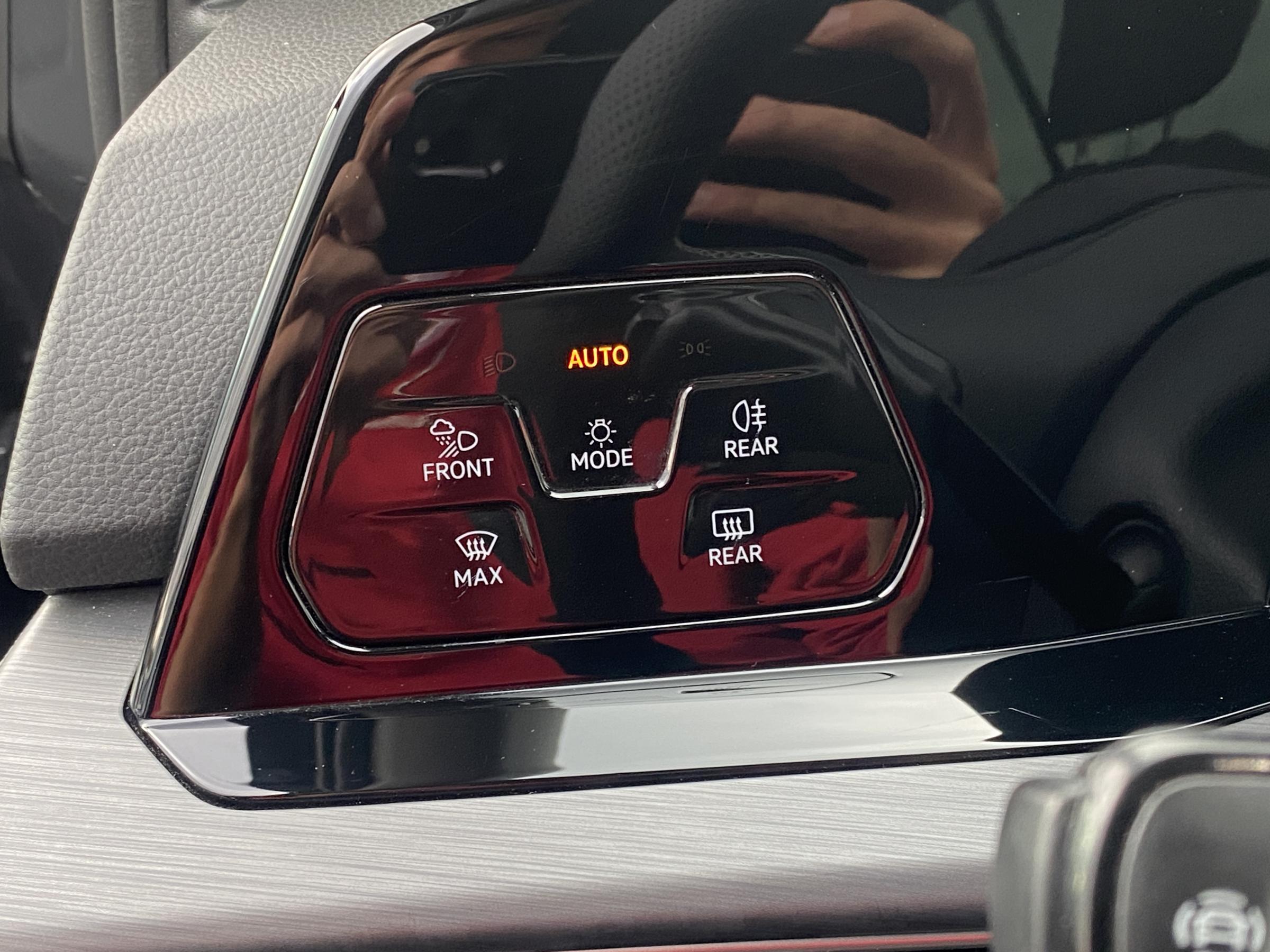 Volkswagen Golf, 2022 - pohled č. 22