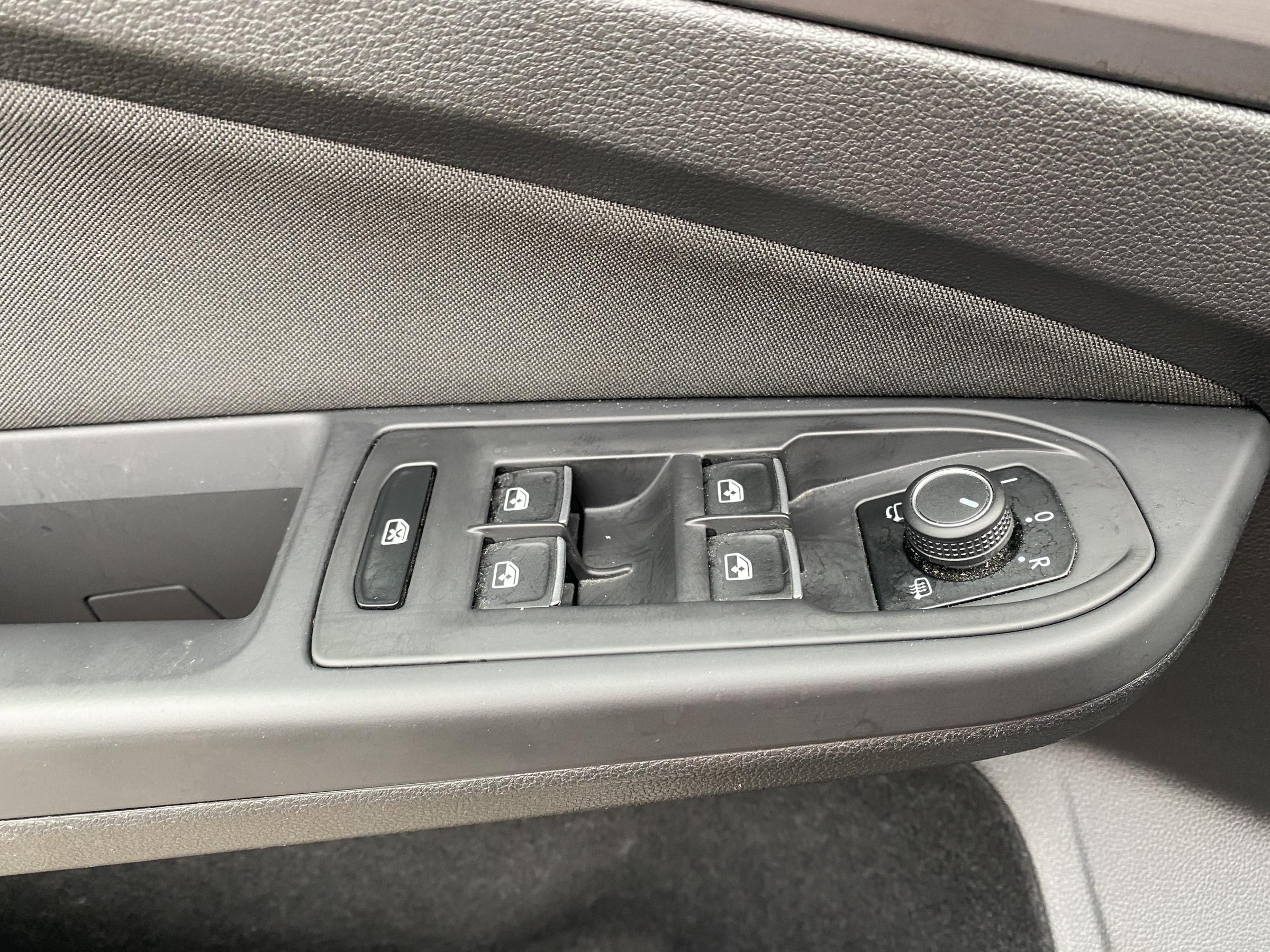 Volkswagen Golf, 2022 - pohled č. 23