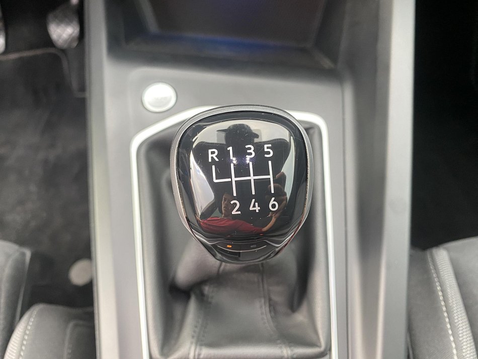 Volkswagen Golf 1.5 TSI 