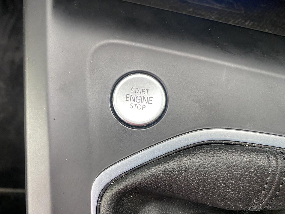 Volkswagen Golf 1.5 TSI 