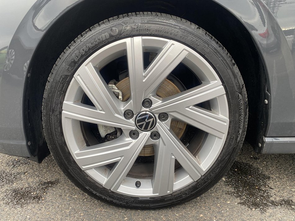 Volkswagen Golf 1.5 TSI 