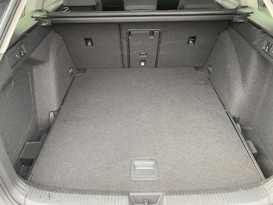 Volkswagen Golf 1.5 TSI 