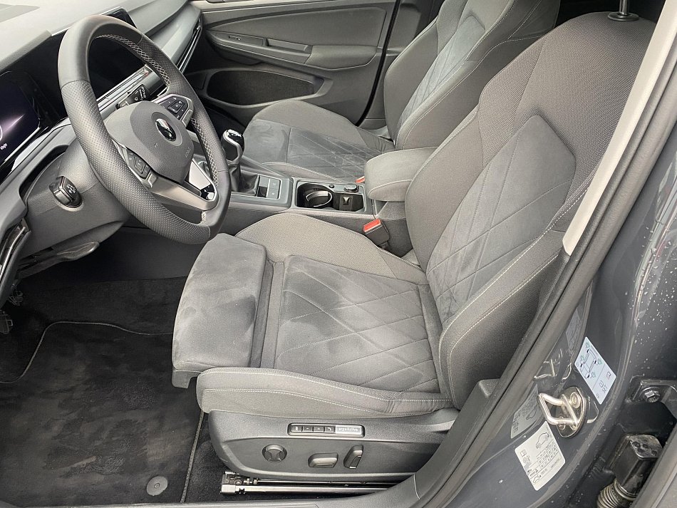 Volkswagen Golf 1.5 TSI 