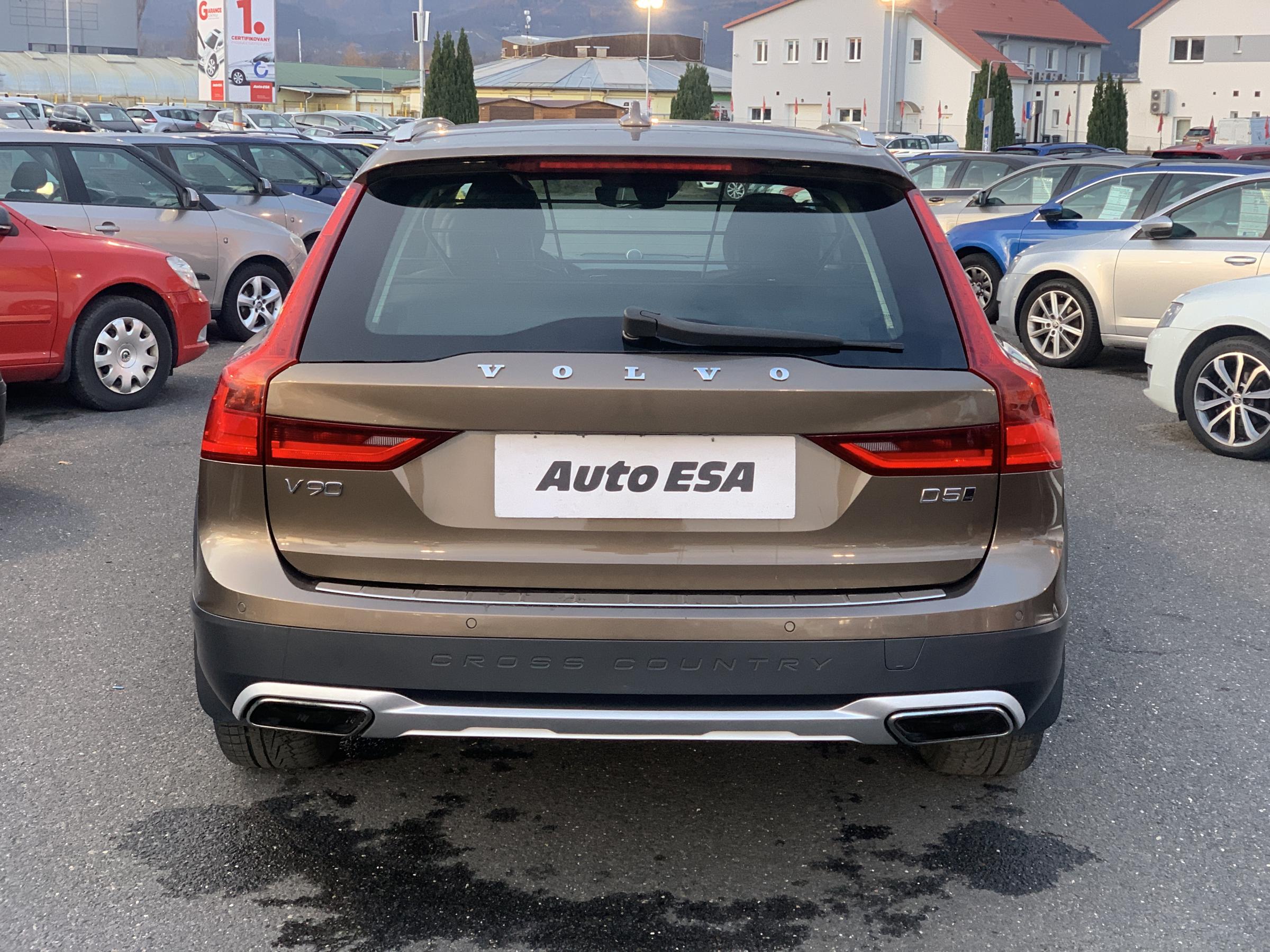 Volvo V90, 2017 - pohled č. 5