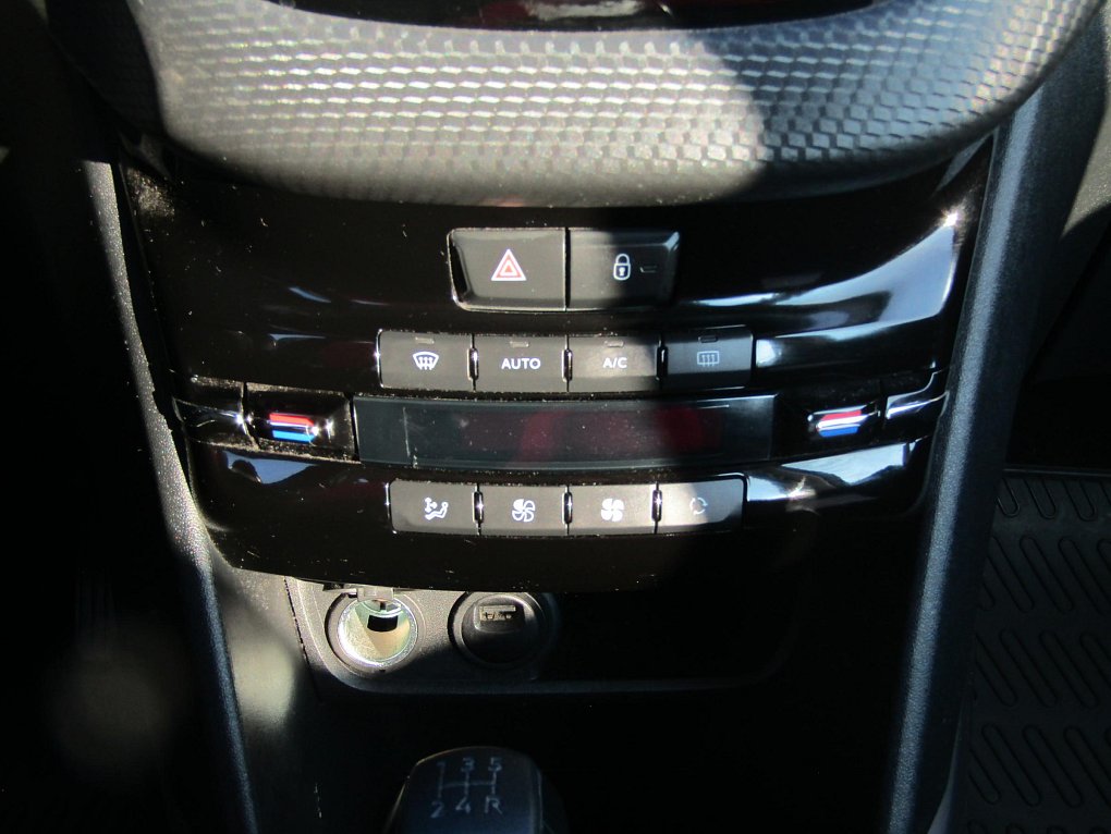 Peugeot 2008 1.2 PT Active