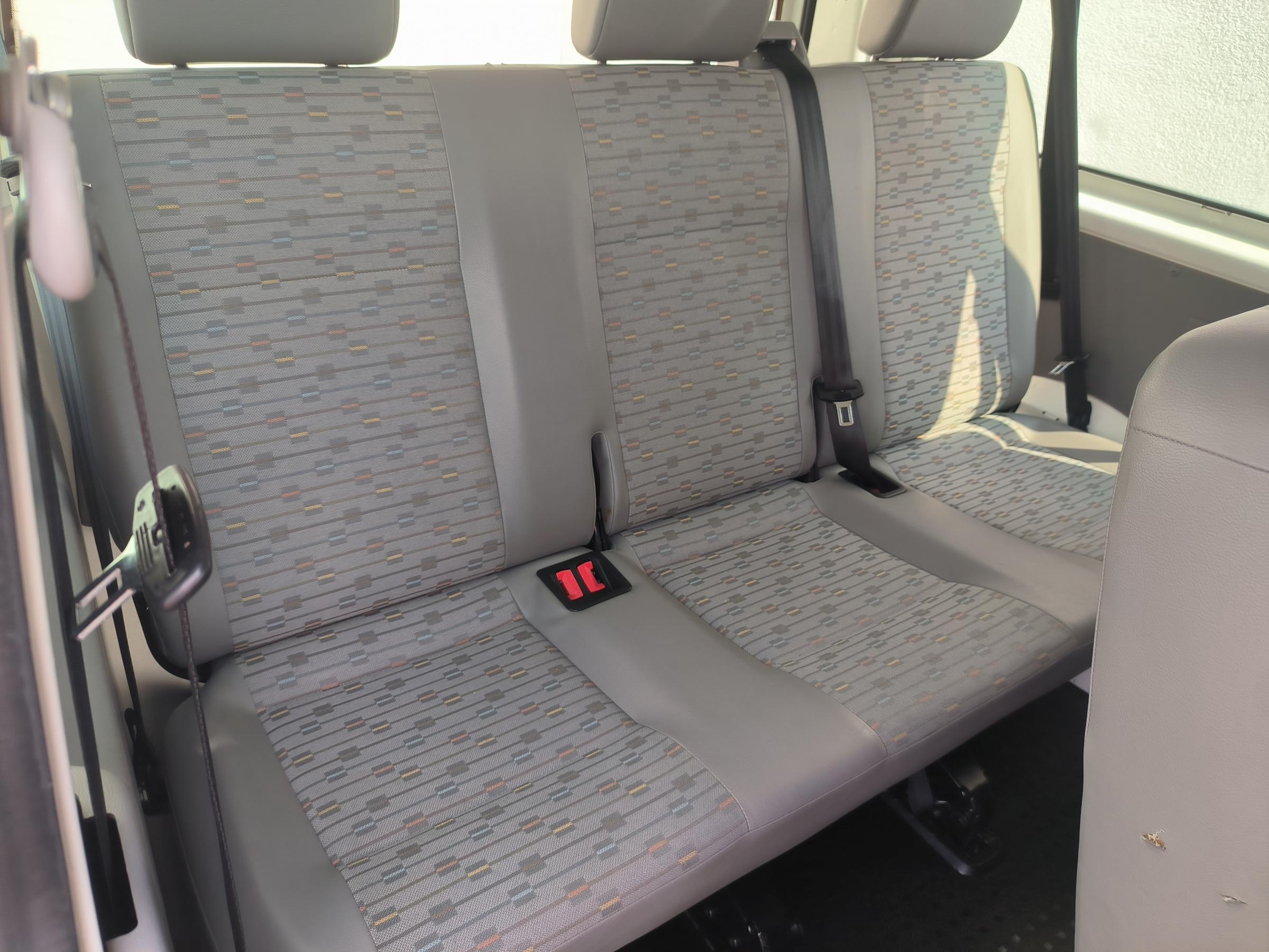 Volkswagen Transporter, 2010 - pohled č. 11