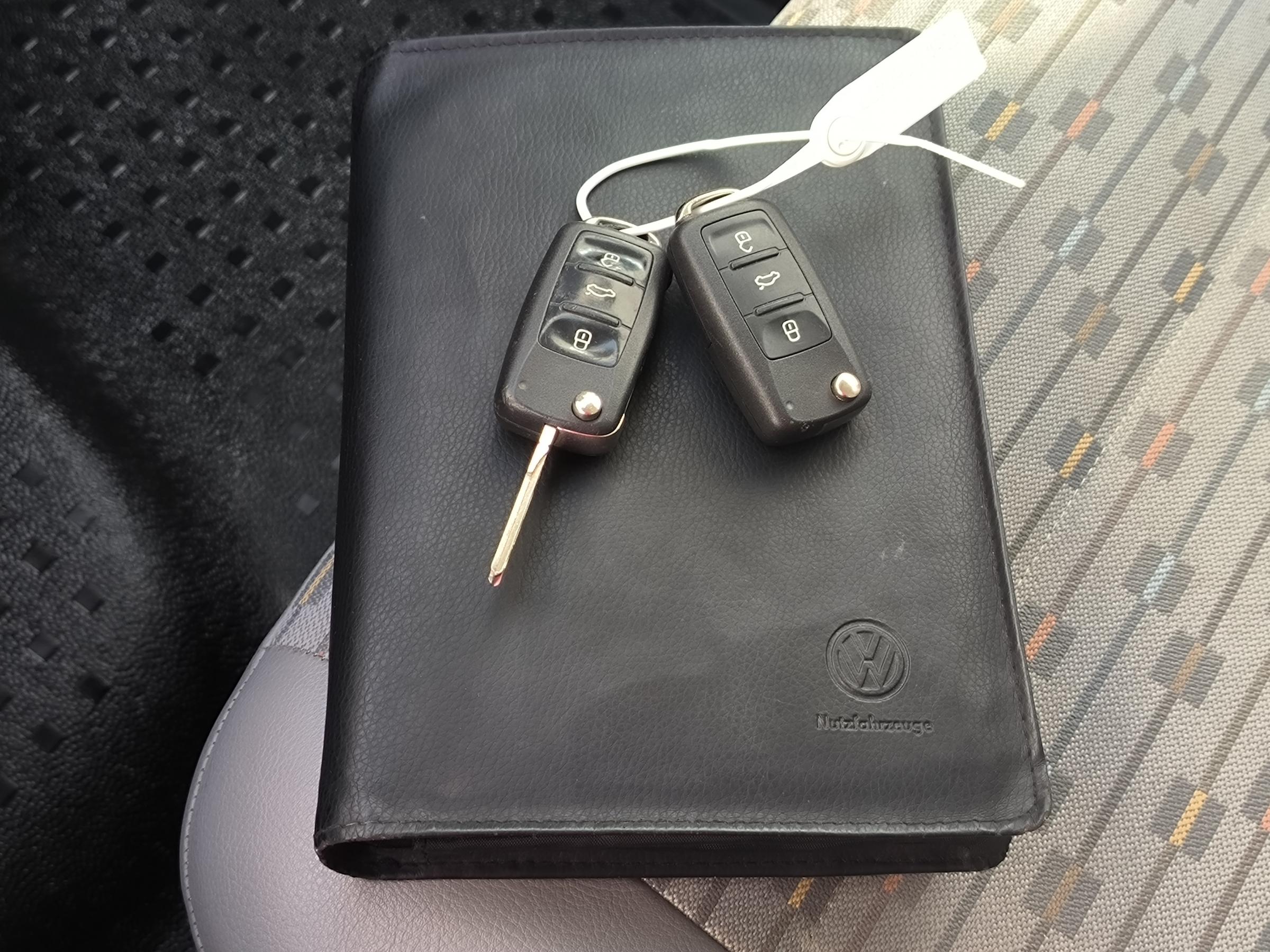 Volkswagen Transporter, 2010 - pohled č. 16