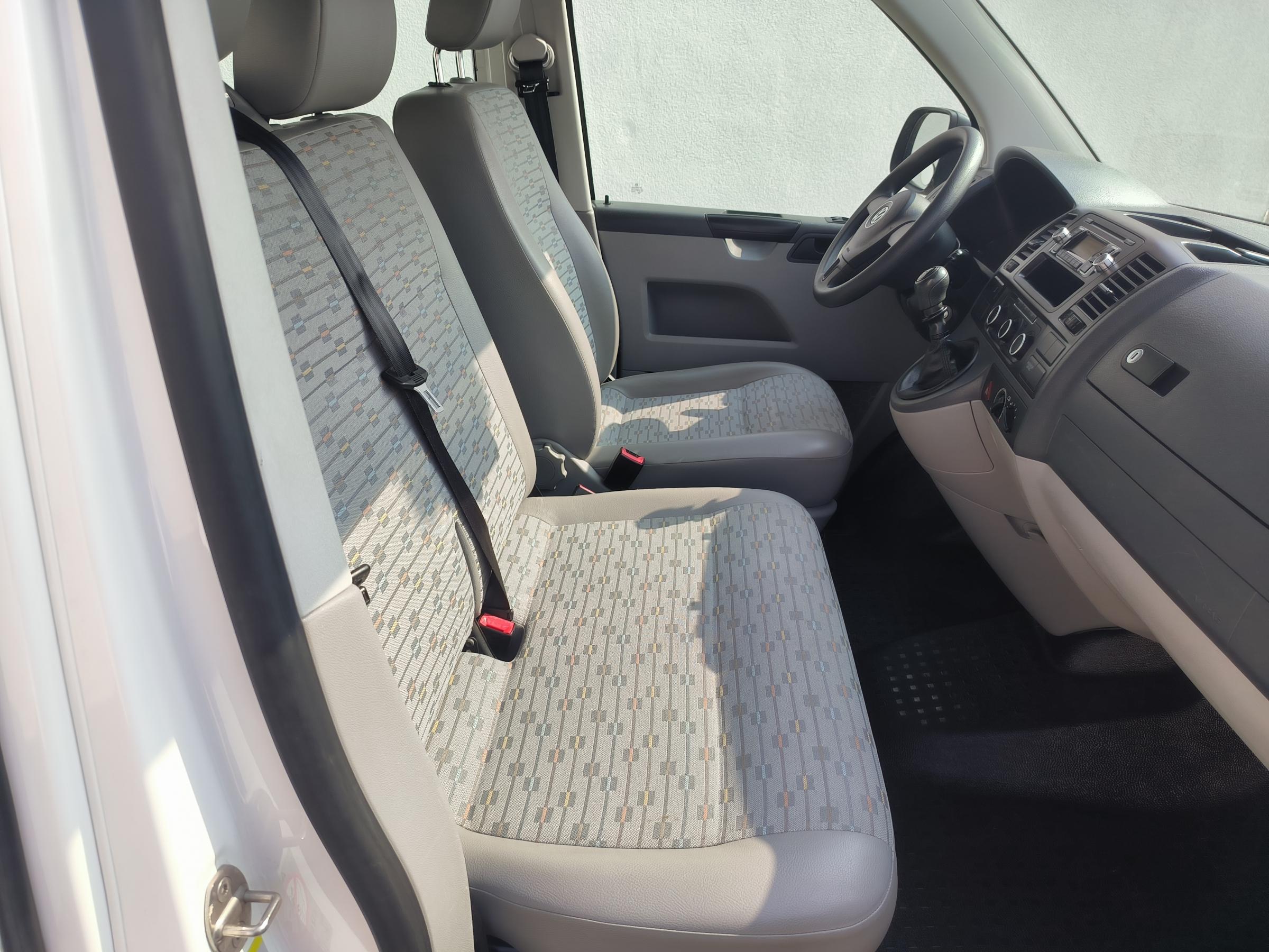 Volkswagen Transporter, 2010 - pohled č. 9