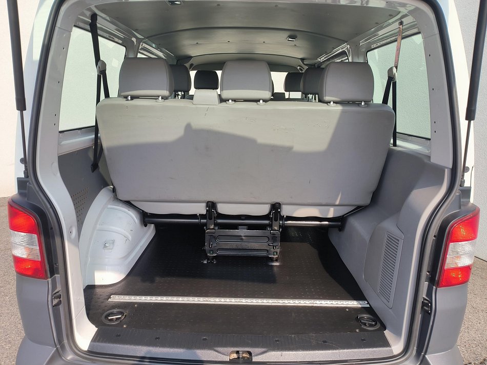 Volkswagen Transporter 2.0TDi  9míst