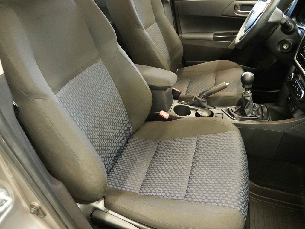 Toyota Auris 1.3i 