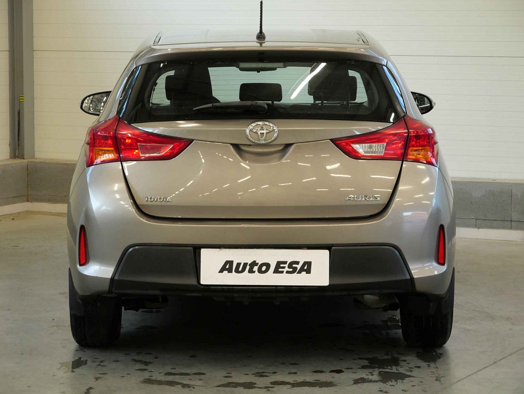 Toyota Auris 1.3i 