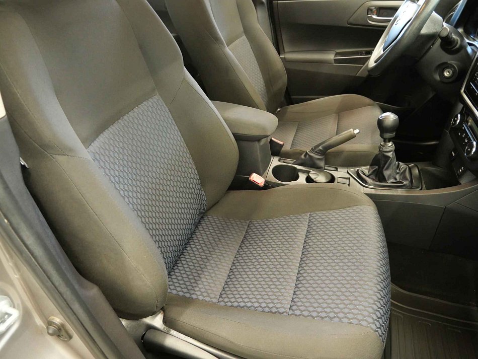 Toyota Auris 1.3i 