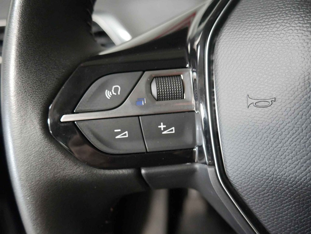 Peugeot 3008 1.2PT 