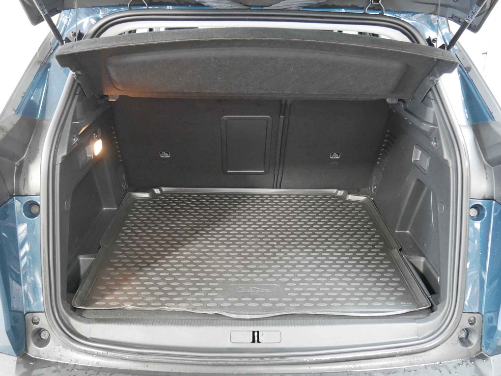 Peugeot 3008 1.2PT 