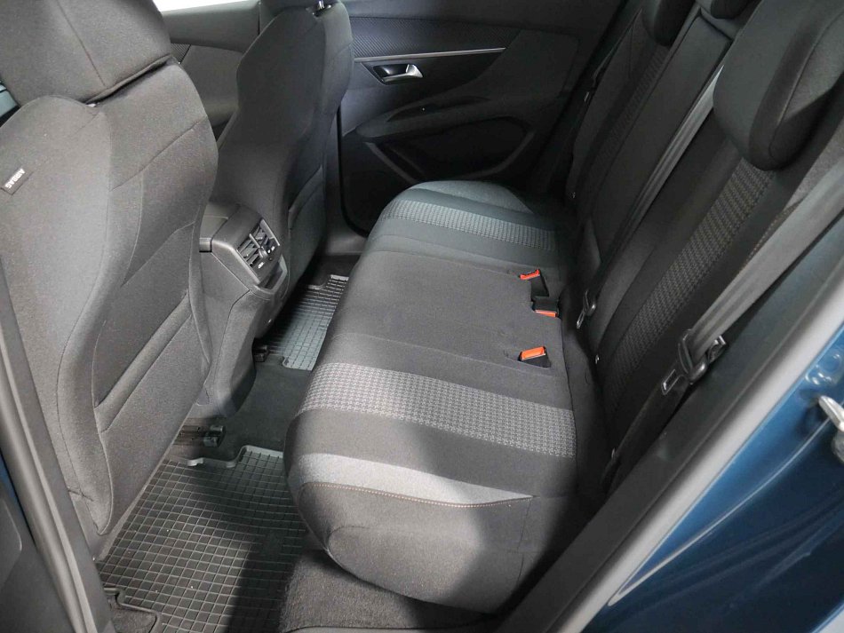 Peugeot 3008 1.2PT 