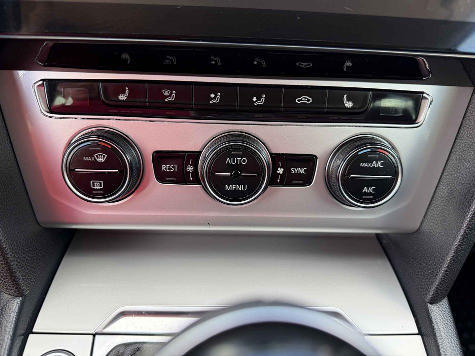 Volkswagen Passat 2.0TDi 