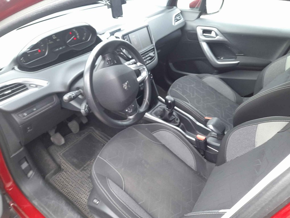 Peugeot 2008 1.2PT 