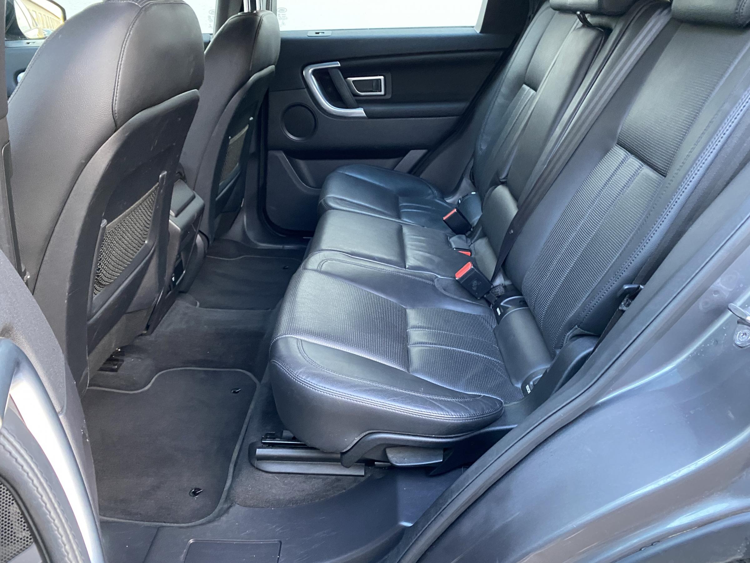 Land Rover Discovery Sport, 2016 - pohled č. 10