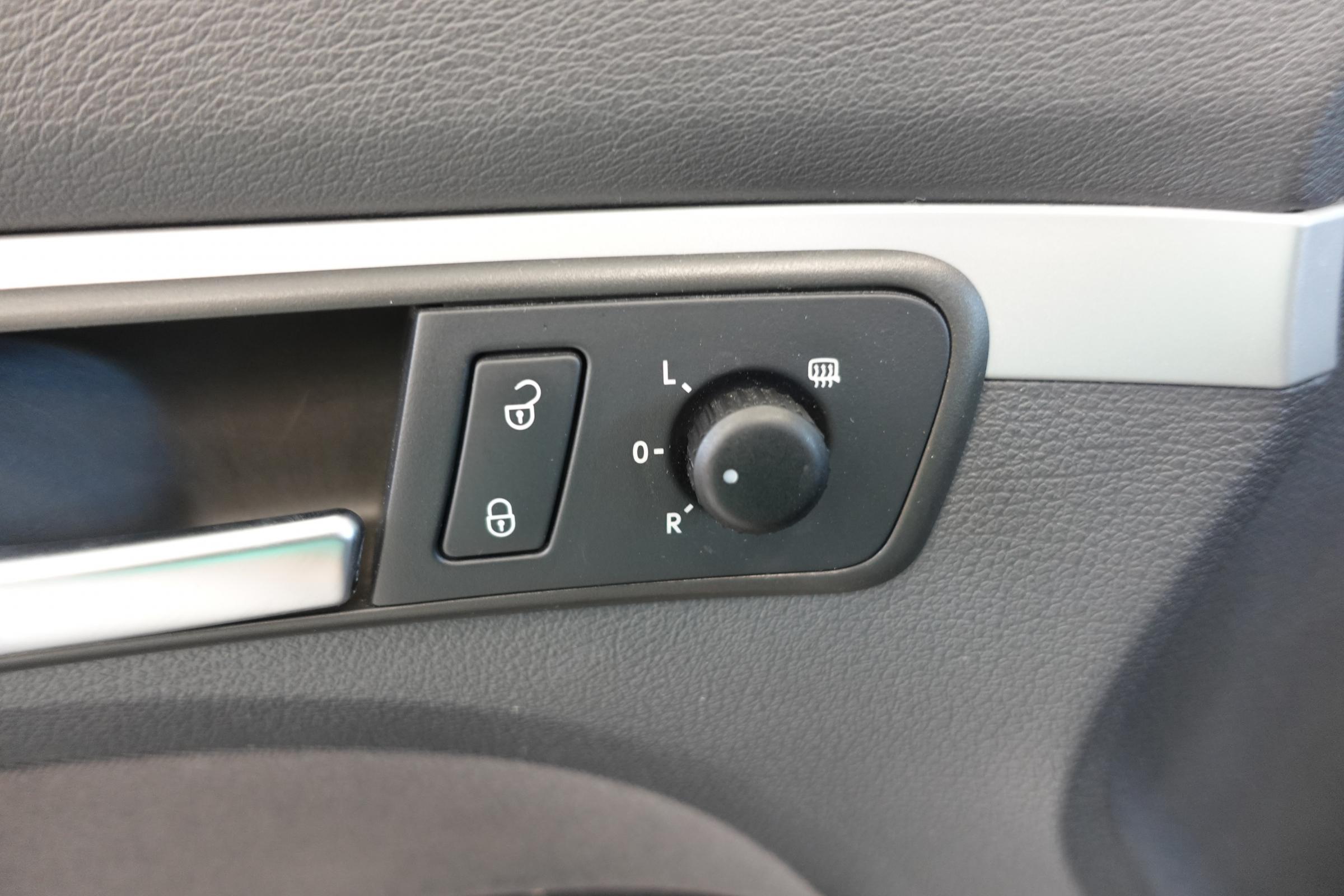 Volkswagen Touran, 2010 - pohled č. 14