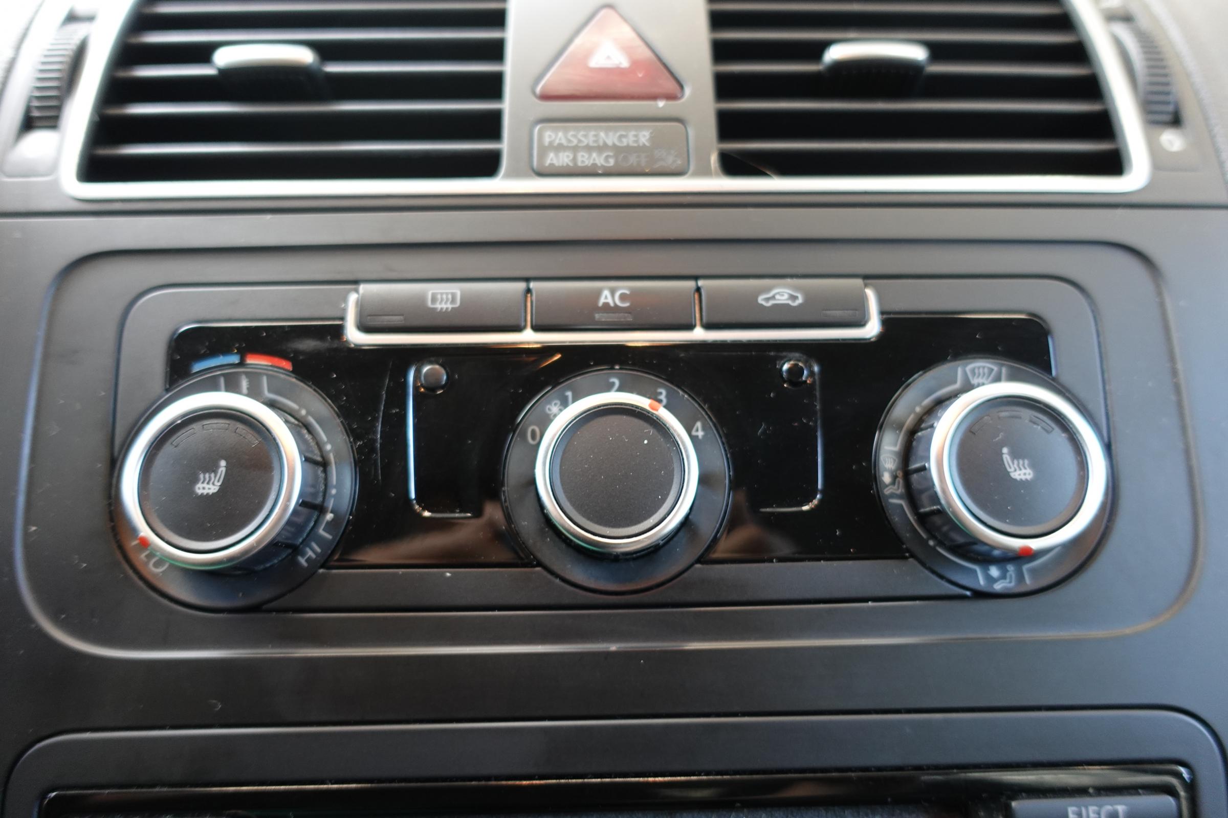 Volkswagen Touran, 2010 - pohled č. 17