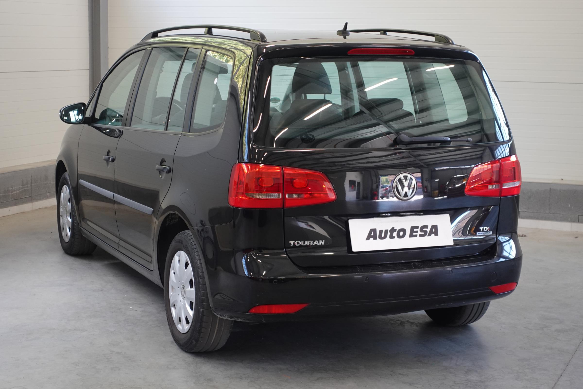 Volkswagen Touran, 2010 - pohled č. 4