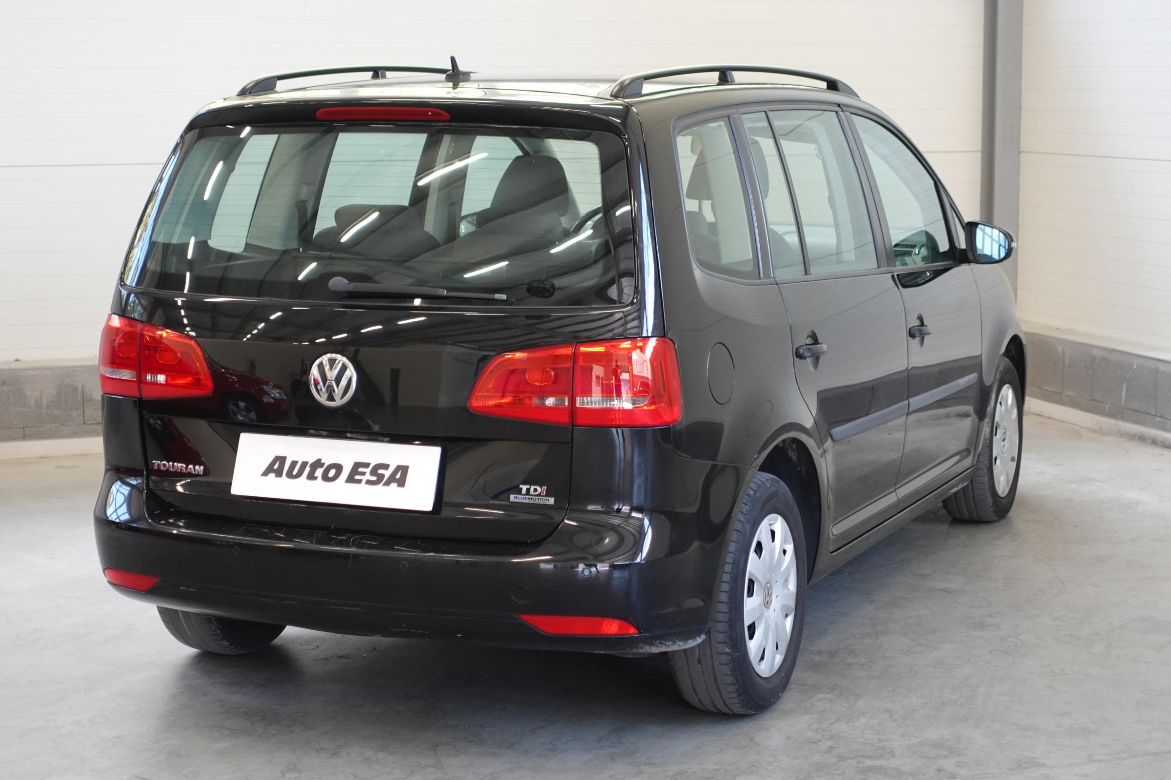 Volkswagen Touran, 2010 - pohled č. 6
