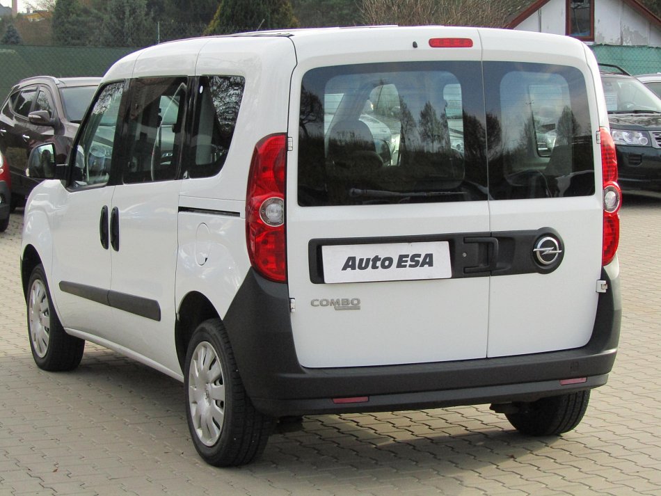 Opel Combo 1.4T 