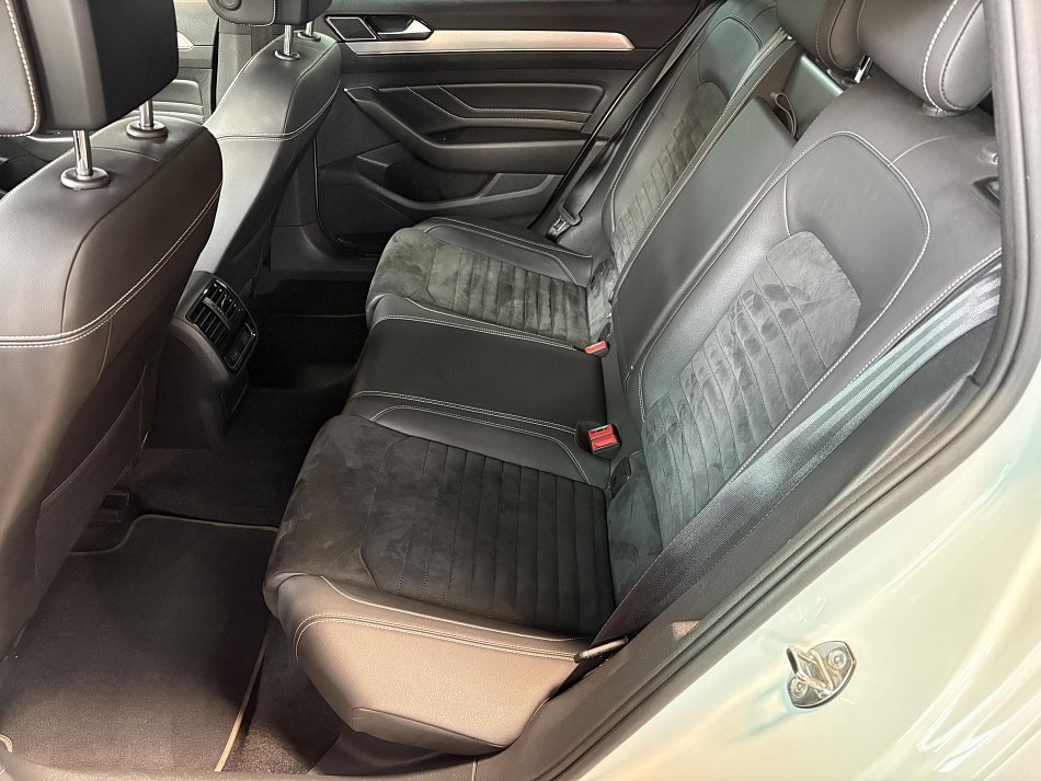 Volkswagen Passat 2.0 TDi 