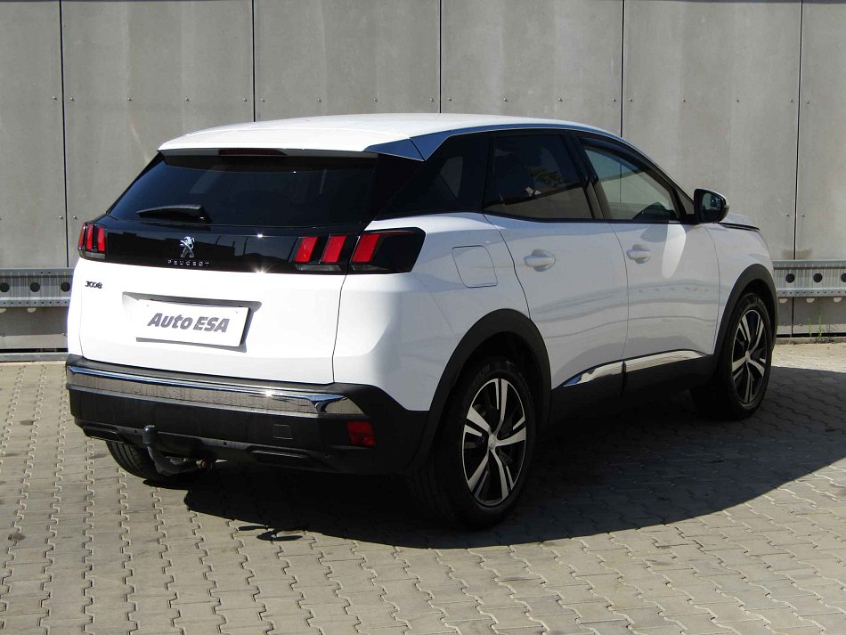 Peugeot 3008 1.2 PT 