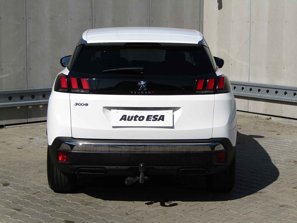 Peugeot 3008 1.2 PT 