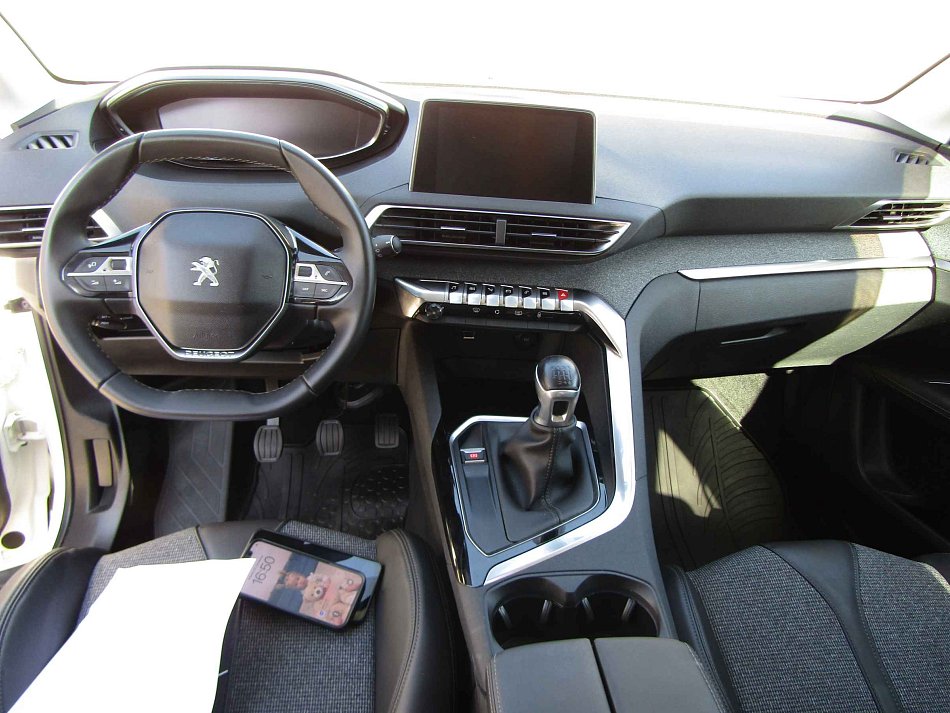 Peugeot 3008 1.2 PT 