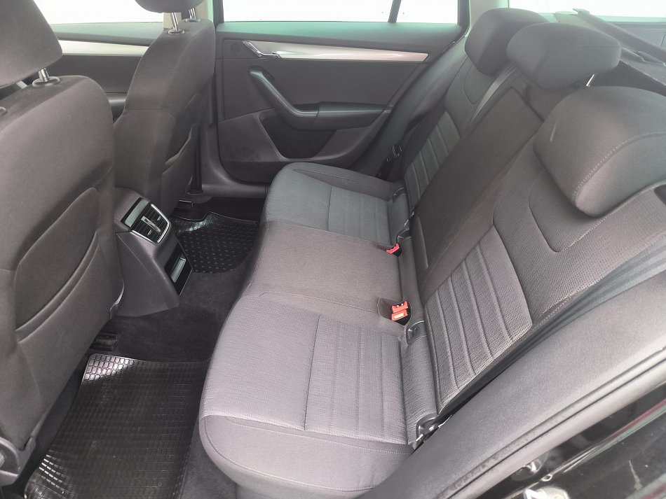 Škoda Octavia III 2.0 TDi Style