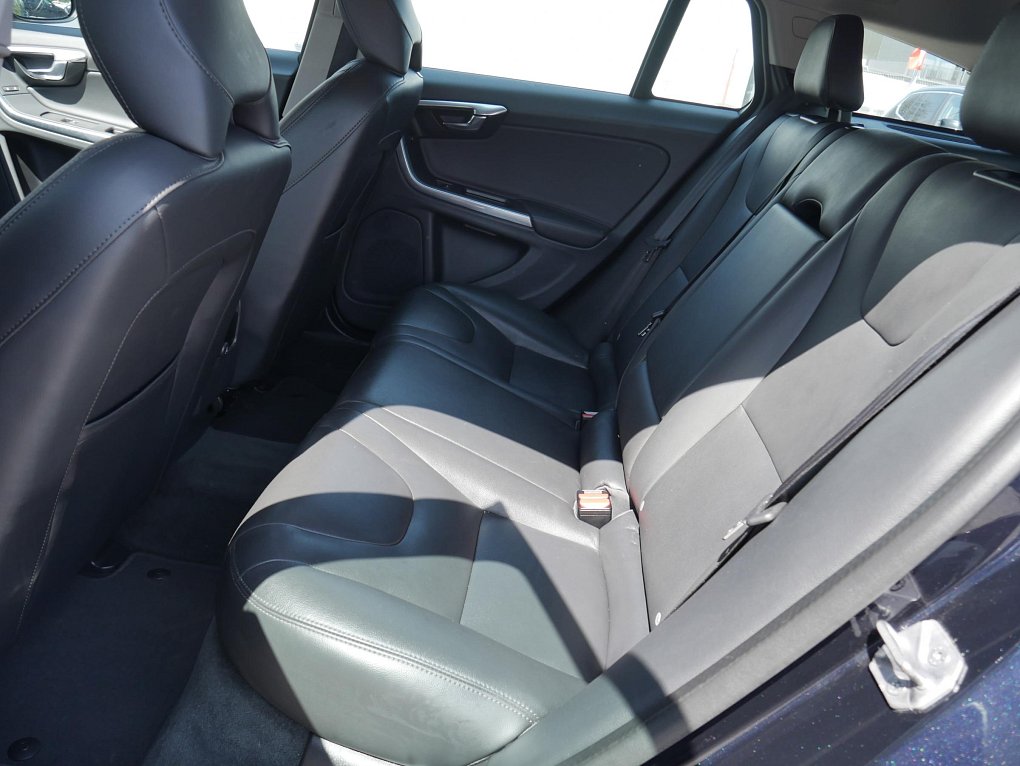 Volvo V60 2.0 D3 Summum