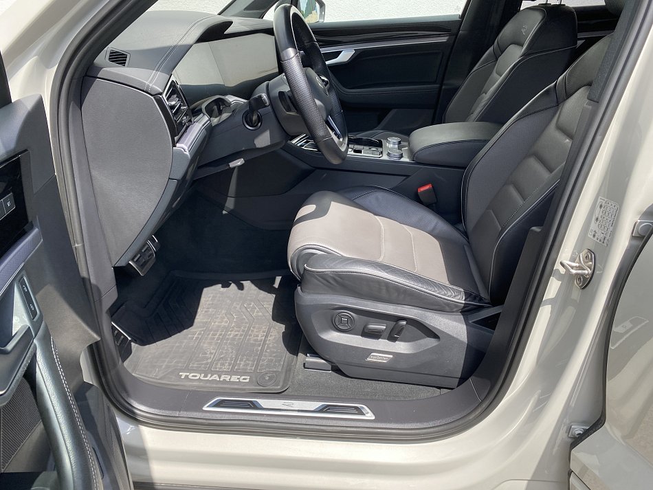 Volkswagen Touareg 3.0 TDi R-Line 4x4