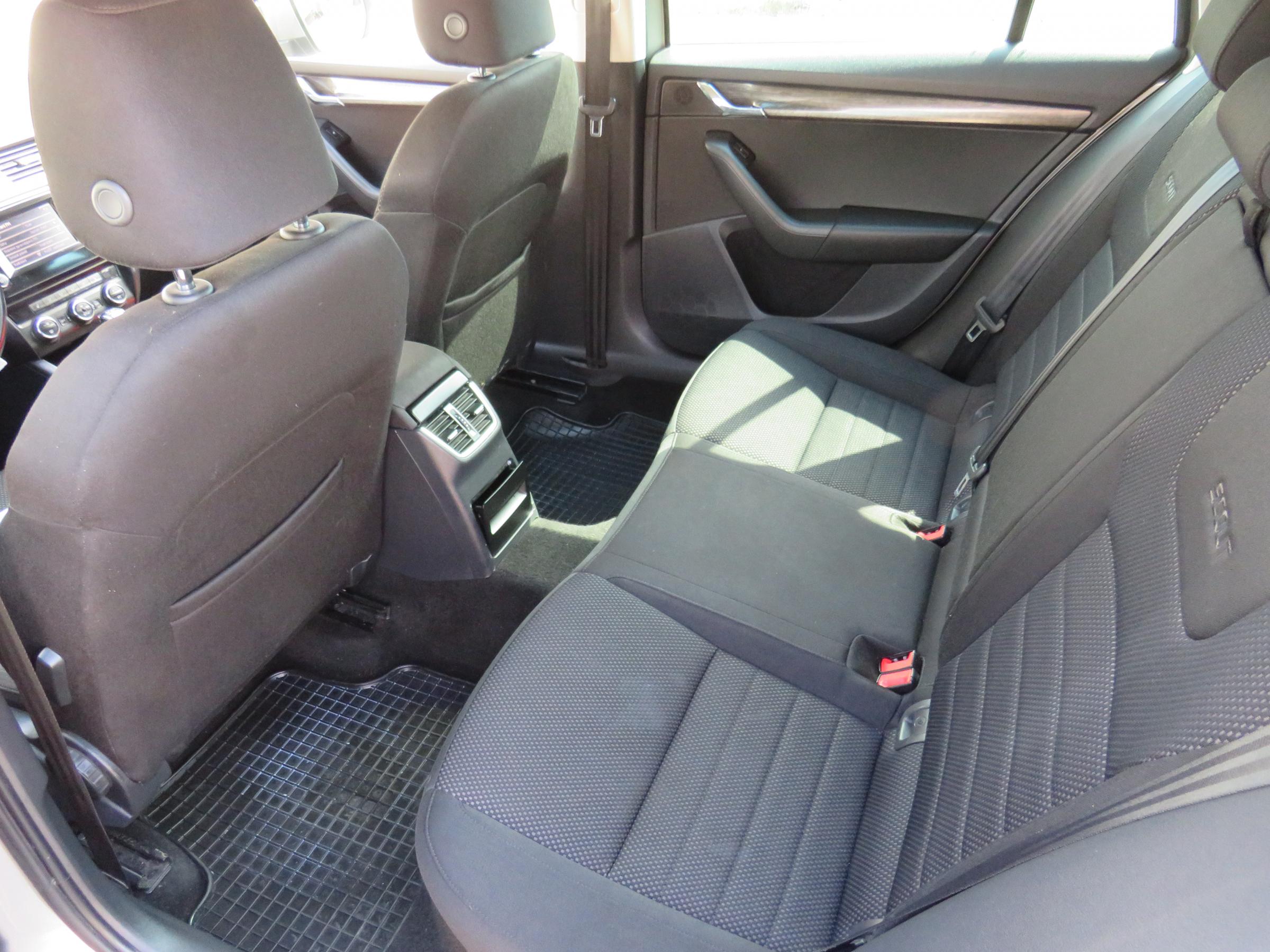 Škoda Octavia III, 2015 - pohled č. 11